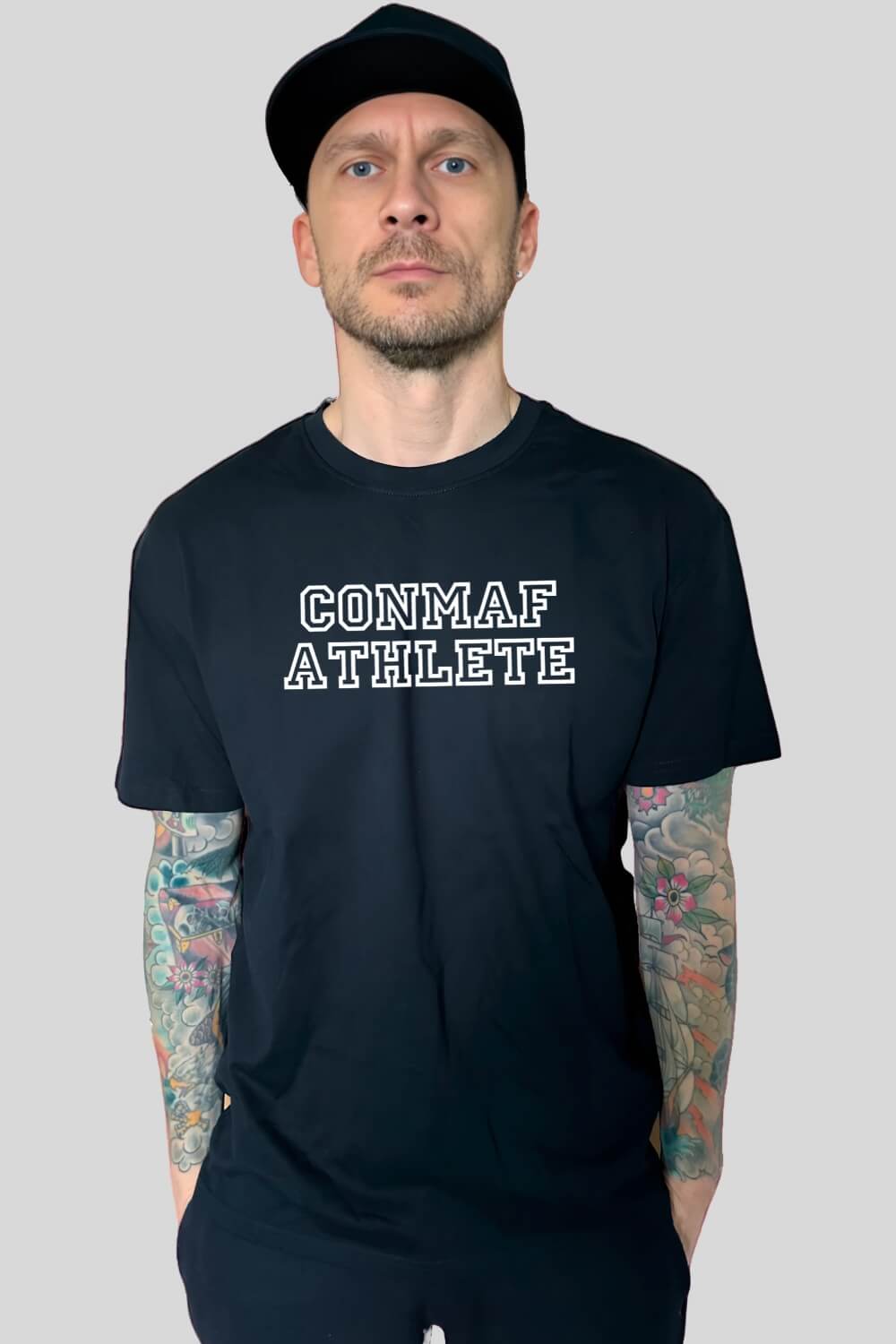 Frontansicht Athlete Oversize T-Shirt Black für Männer und Frauen