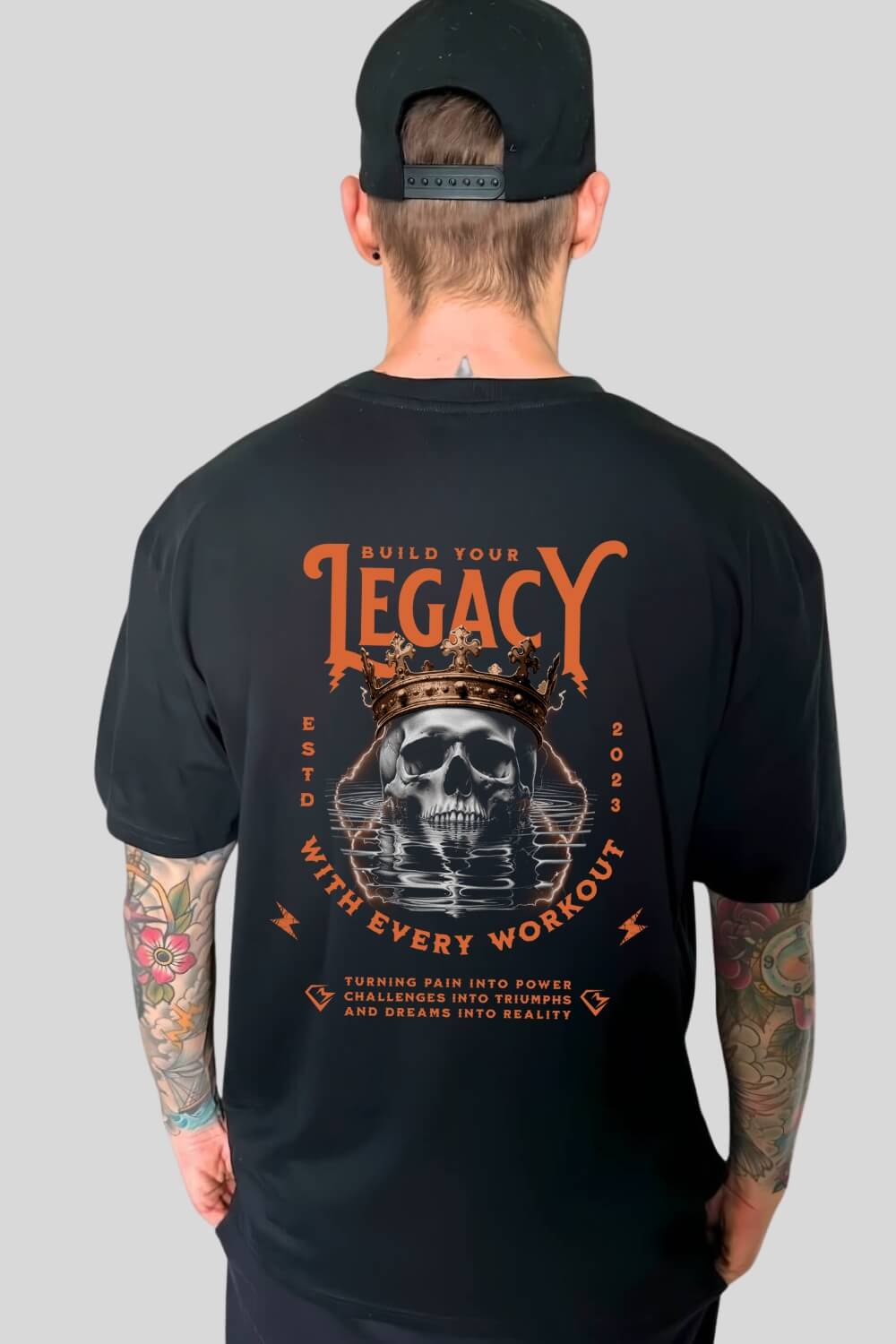 Rückansicht Legacy Oversize T-Shirt Black für Männer und Frauen